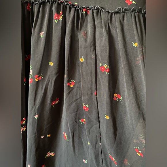 ‼️SOLD‼️Floral dress  - Picture 3 of 7